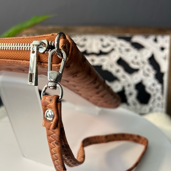 Wristlet - Picture 5 of 16